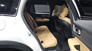 VOLVO V60 CROSS COUNTRY 2023