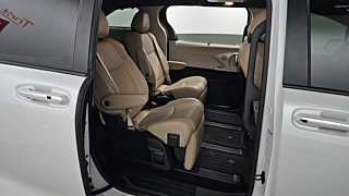 TOYOTA SIENNA  4 GENERATION 2.5 Hybrid 2WD 2022