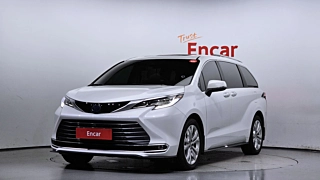 TOYOTA SIENNA  4 GENERATION 2.5 Hybrid 2WD 2022