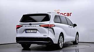 TOYOTA SIENNA  4 GENERATION 2.5 Hybrid 2WD 2022
