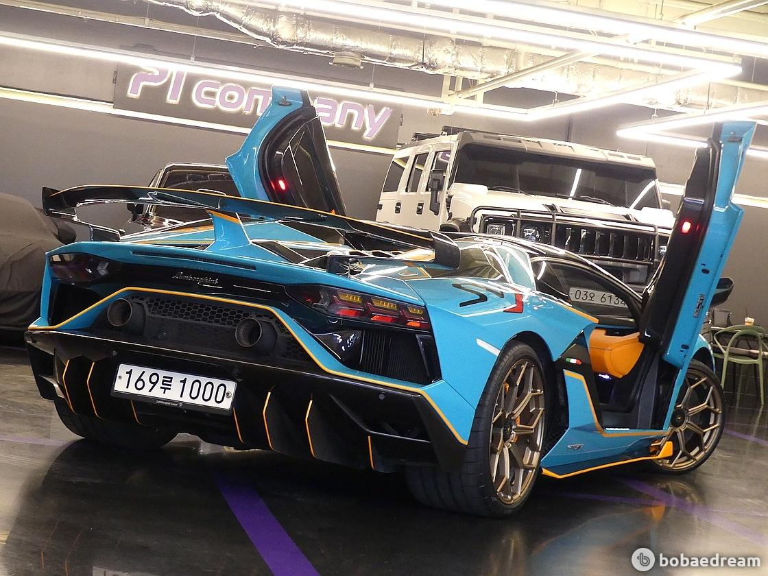 LAMBORGHINI AVENTADOR 2020