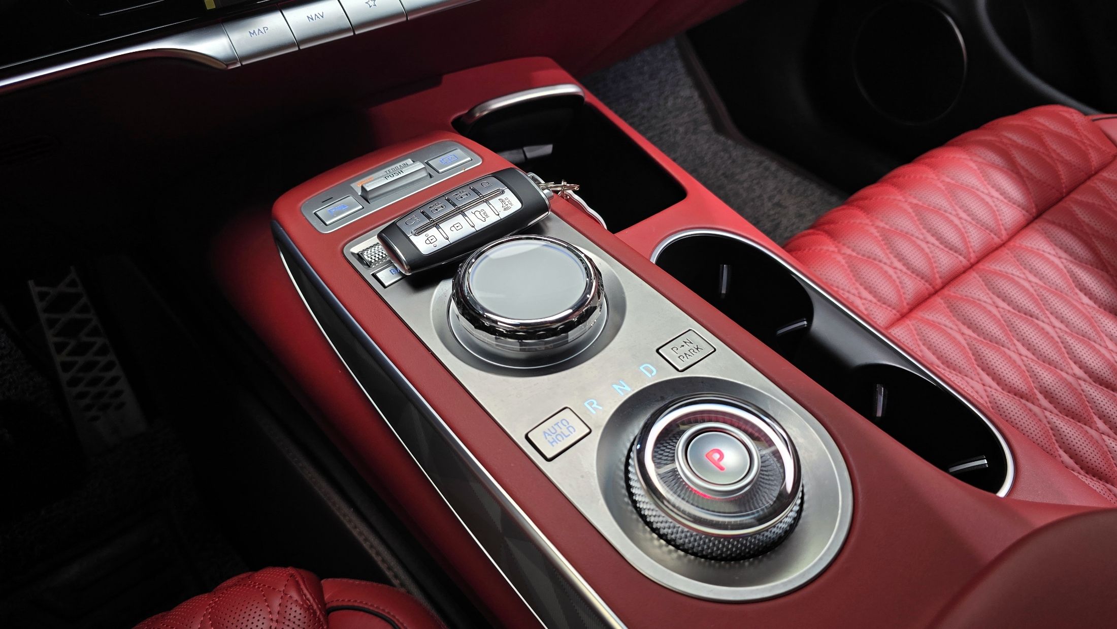 GENESIS GV70 2023
