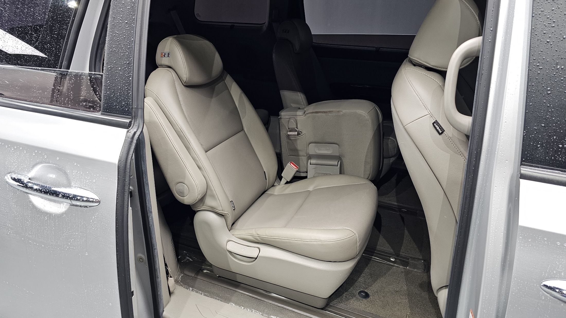KIA CARNIVAL 2015