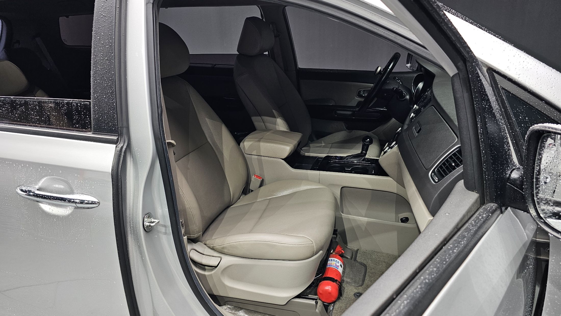 KIA CARNIVAL 2015