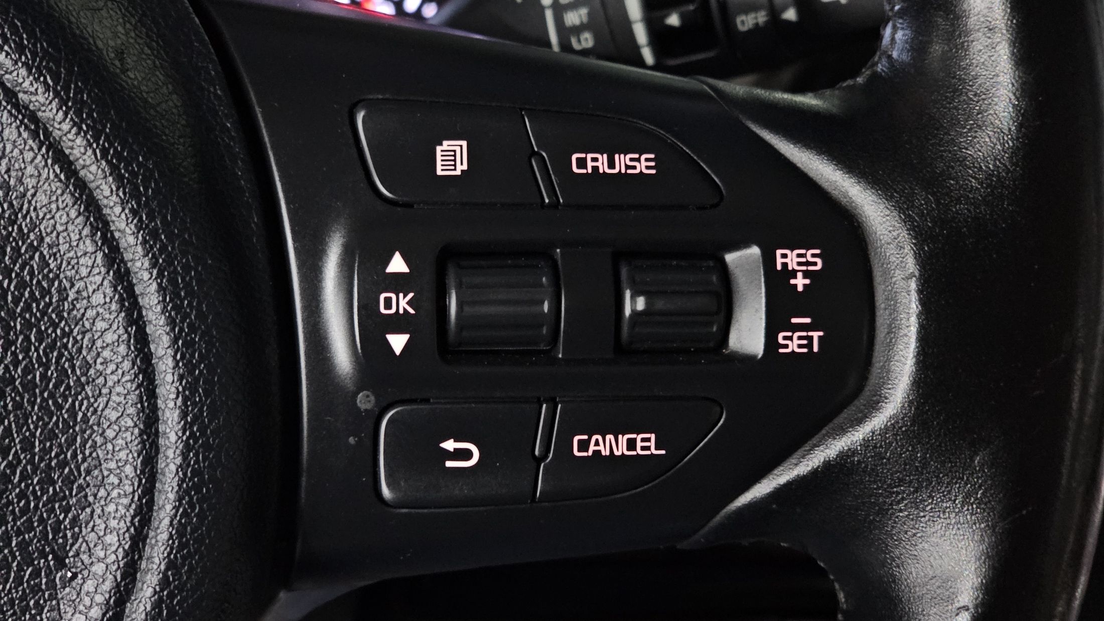 KIA CARNIVAL 2015
