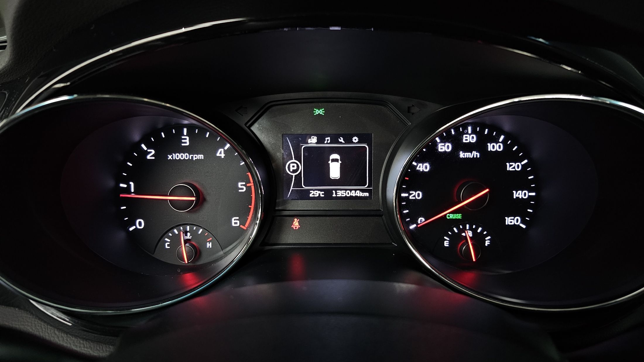 KIA CARNIVAL 2015