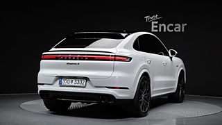 PORSCHE CAYENNE PO536 2024