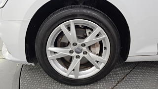 AUDI A4 B9 2018
