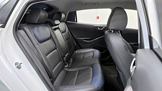 HYUNDAI IONIQ HYBRID 2019