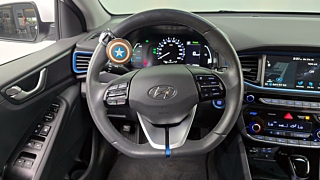 HYUNDAI IONIQ HYBRID 2019