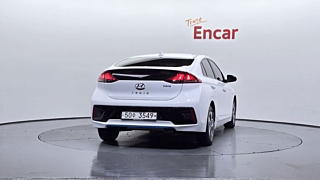 HYUNDAI IONIQ HYBRID 2019