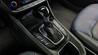 HYUNDAI IONIQ HYBRID 2019