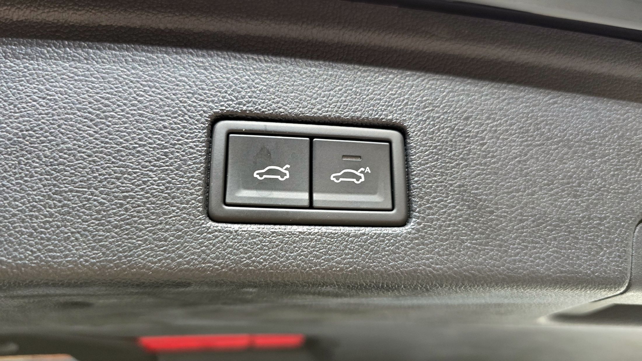 VOLKSWAGEN TOUAREG 2023