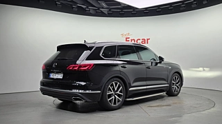 VOLKSWAGEN TOUAREG 2023