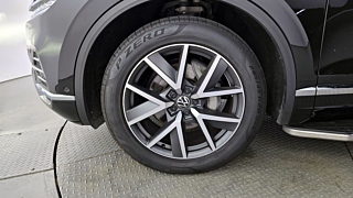 VOLKSWAGEN TOUAREG 2023