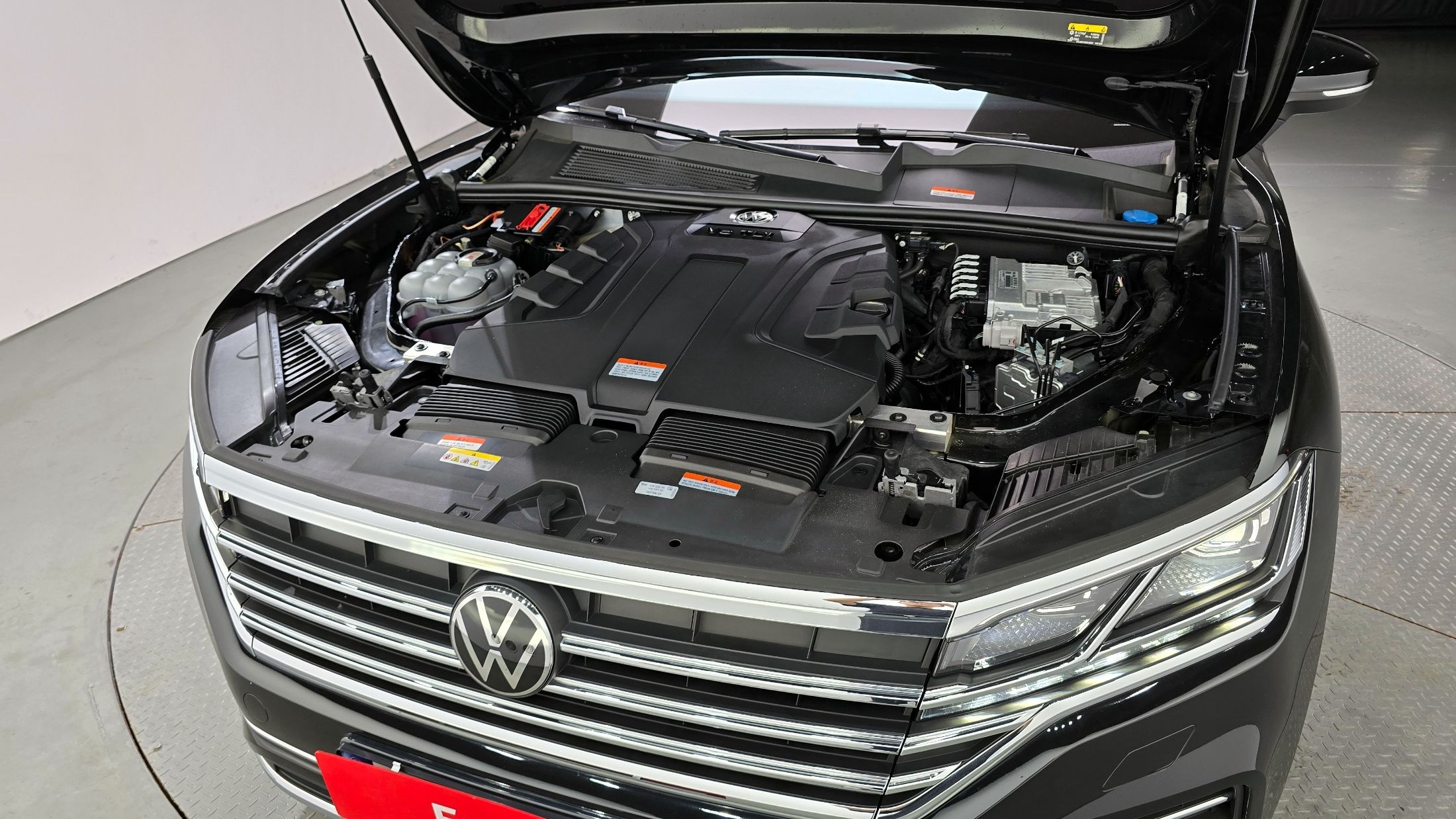 VOLKSWAGEN TOUAREG 2023