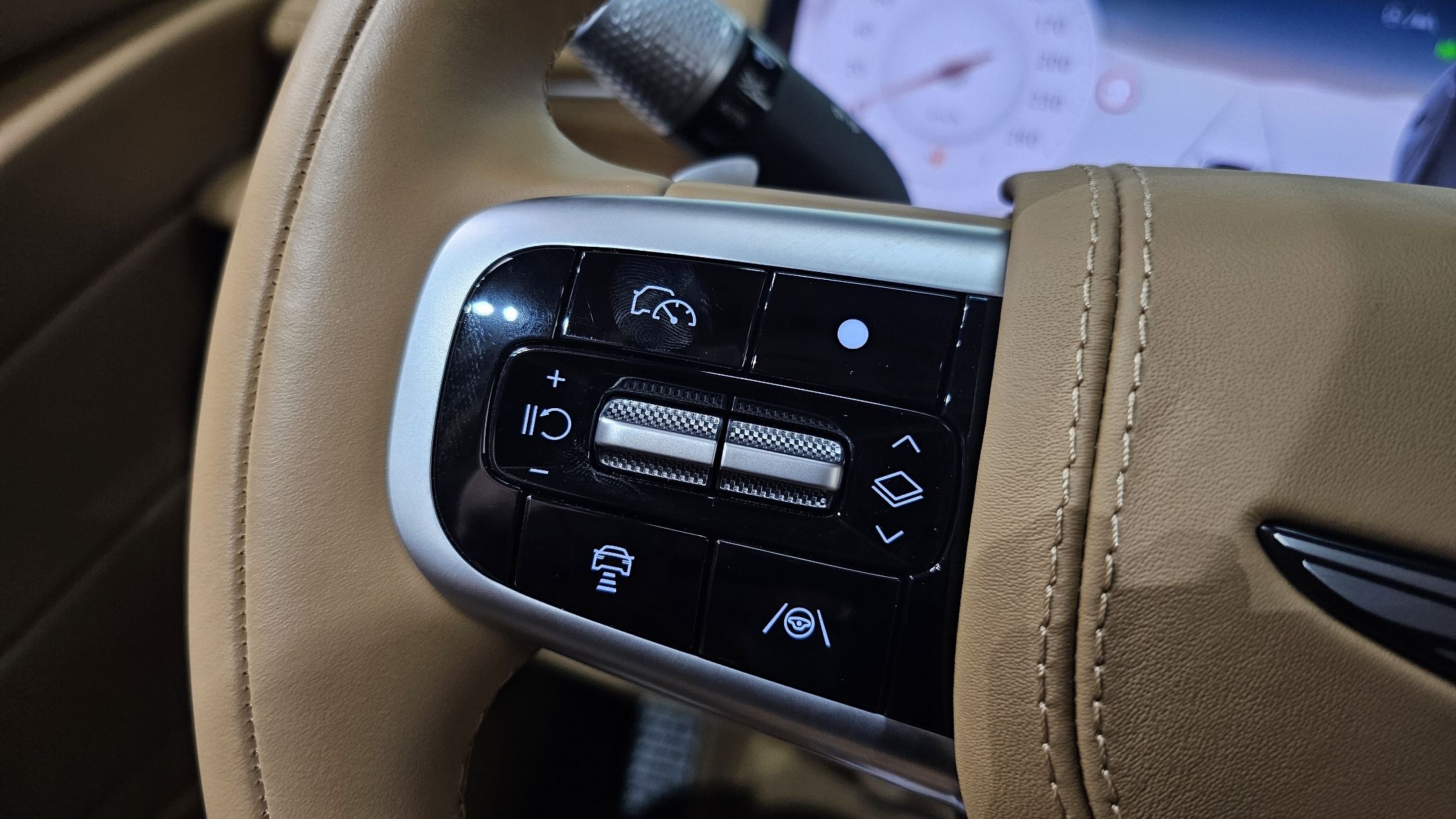 GENESIS G80 RG3 2025