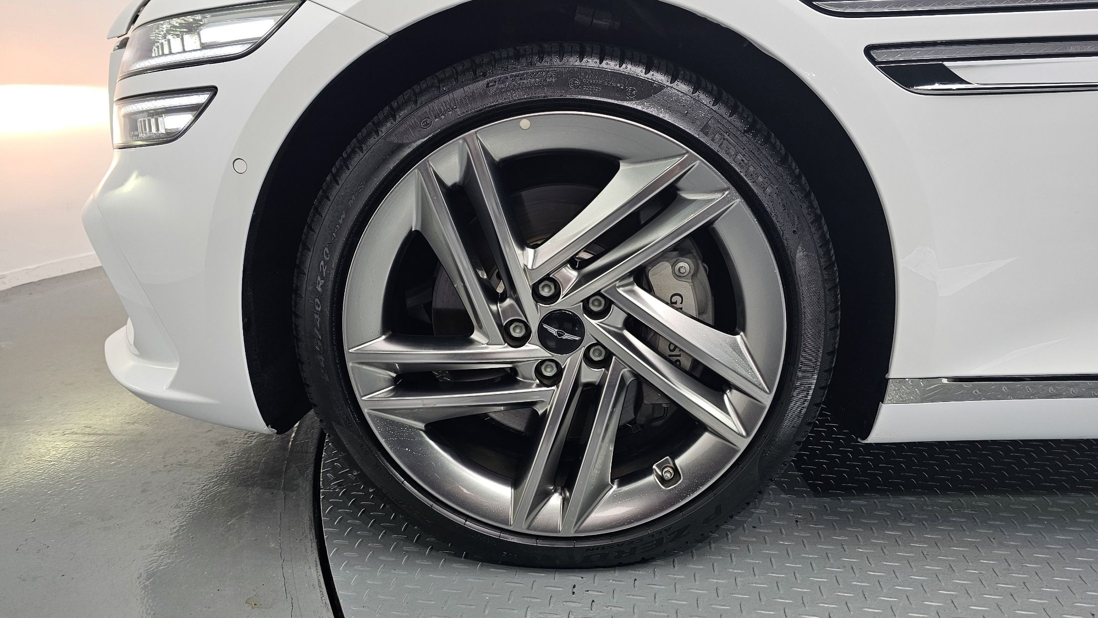 GENESIS G80 RG3 2025