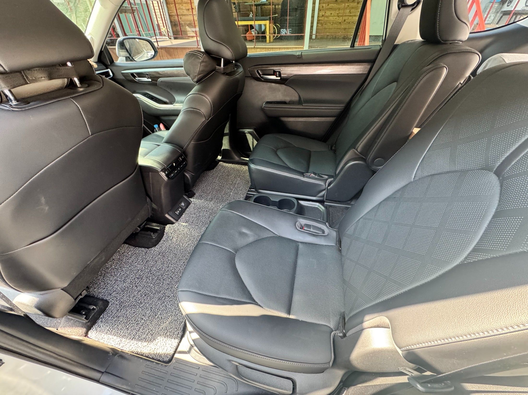 TOYOTA HIGHLANDER 2023