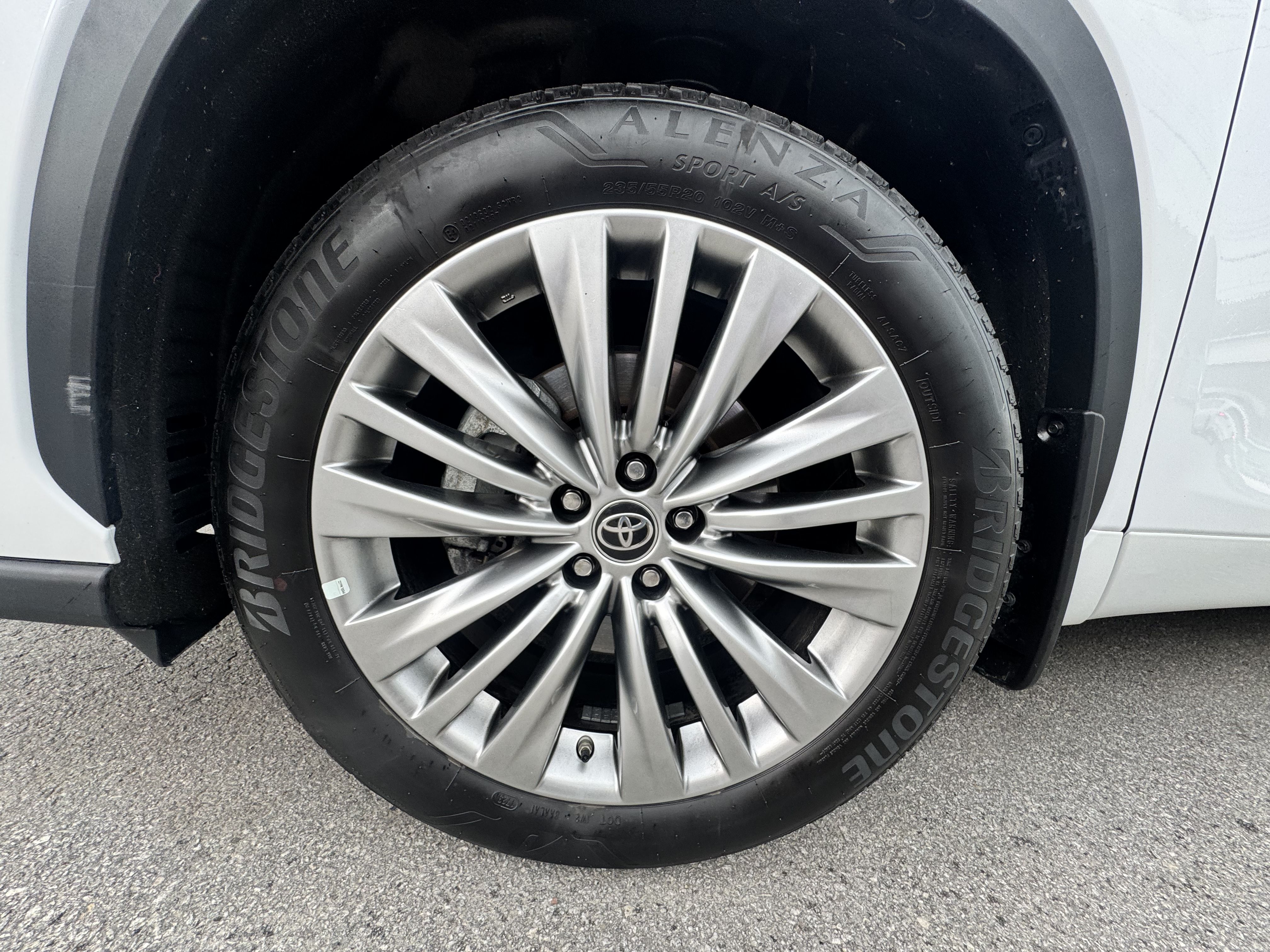 TOYOTA HIGHLANDER 2023