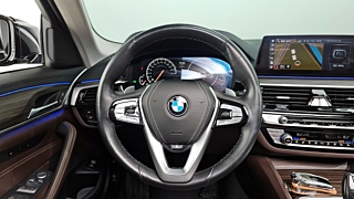 BMW 5-SERIES G30 2019