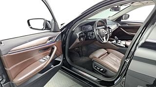 BMW 5-SERIES G30 2019