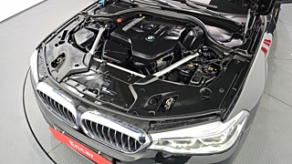 BMW 5-SERIES G30 2019