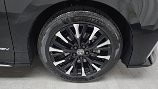 TOYOTA ALPHARD  4 GENERATION AWD 2024