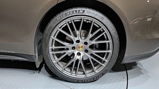 PORSCHE PANAMERA 971 2023