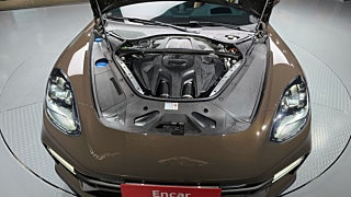 PORSCHE PANAMERA 971 2023