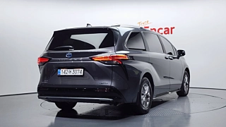 Заказать TOYOTA SIENNA