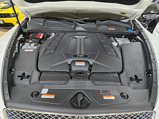 BENTLEY BENTAYGA 2023