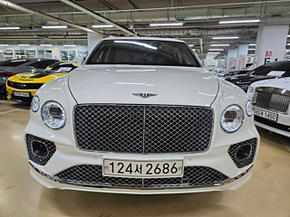 BENTLEY BENTAYGA 2023