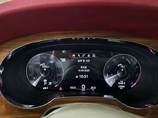 BENTLEY BENTAYGA 2023