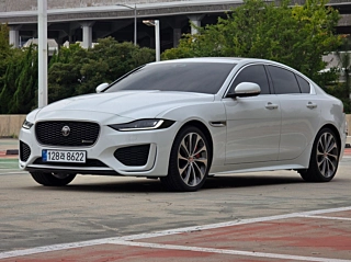Заказать JAGUAR XE