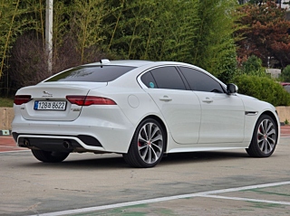 Заказать JAGUAR XE