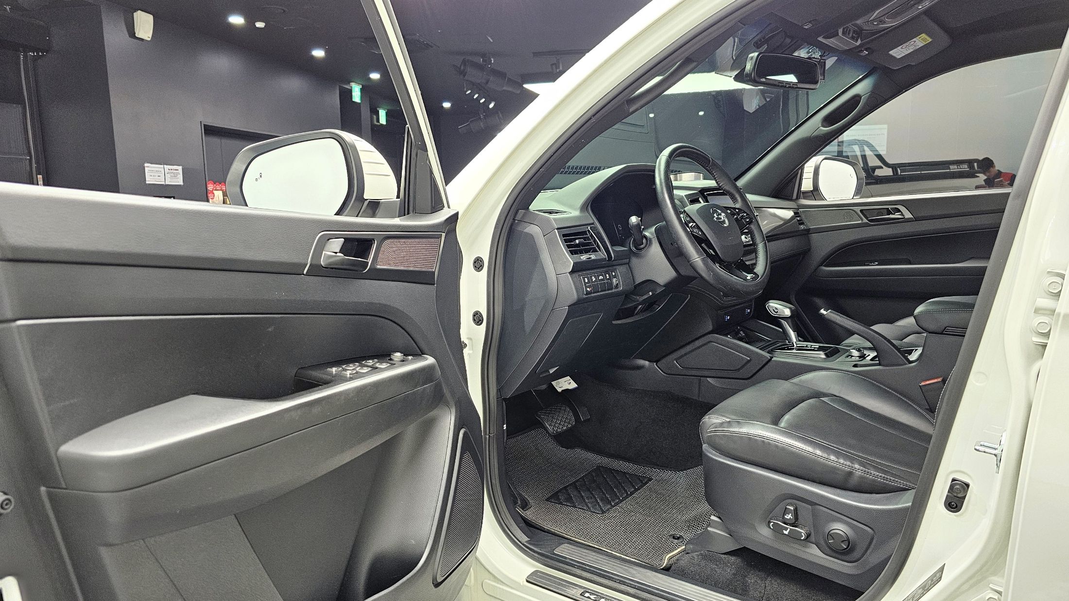 SSANGYONG REXTON SPORTS CAR 2022
