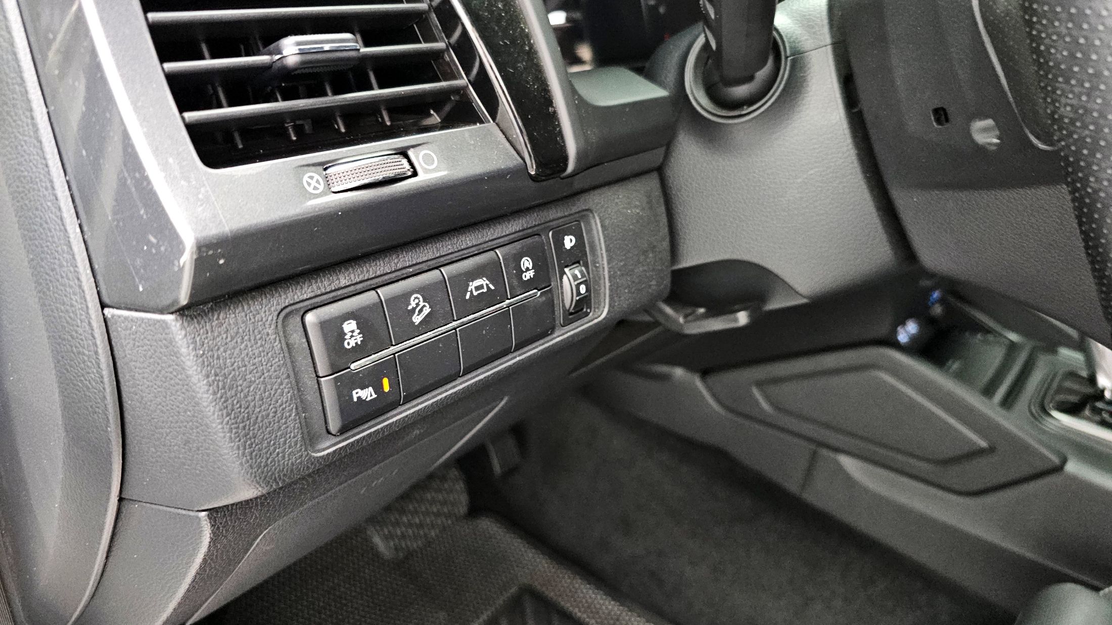 SSANGYONG REXTON SPORTS CAR 2022
