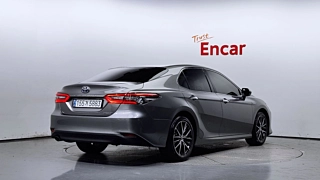 TOYOTA CAMRY XV70  2.5 XLE Hybrid 2024