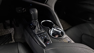 TOYOTA CAMRY XV70  2.5 XLE Hybrid 2024