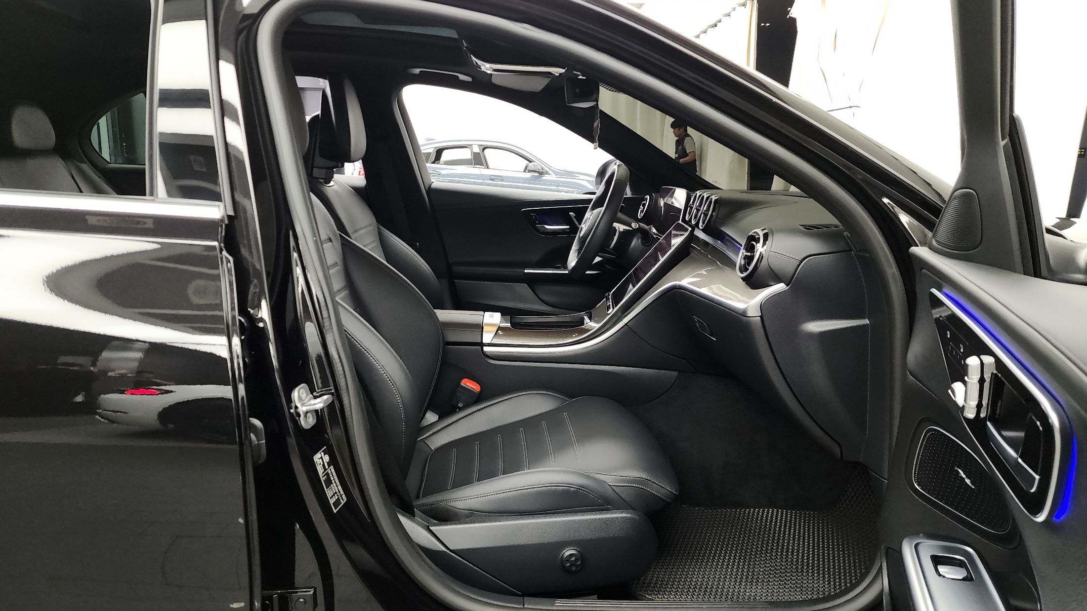 MERCEDES BENZ C-CLASS W206 2024