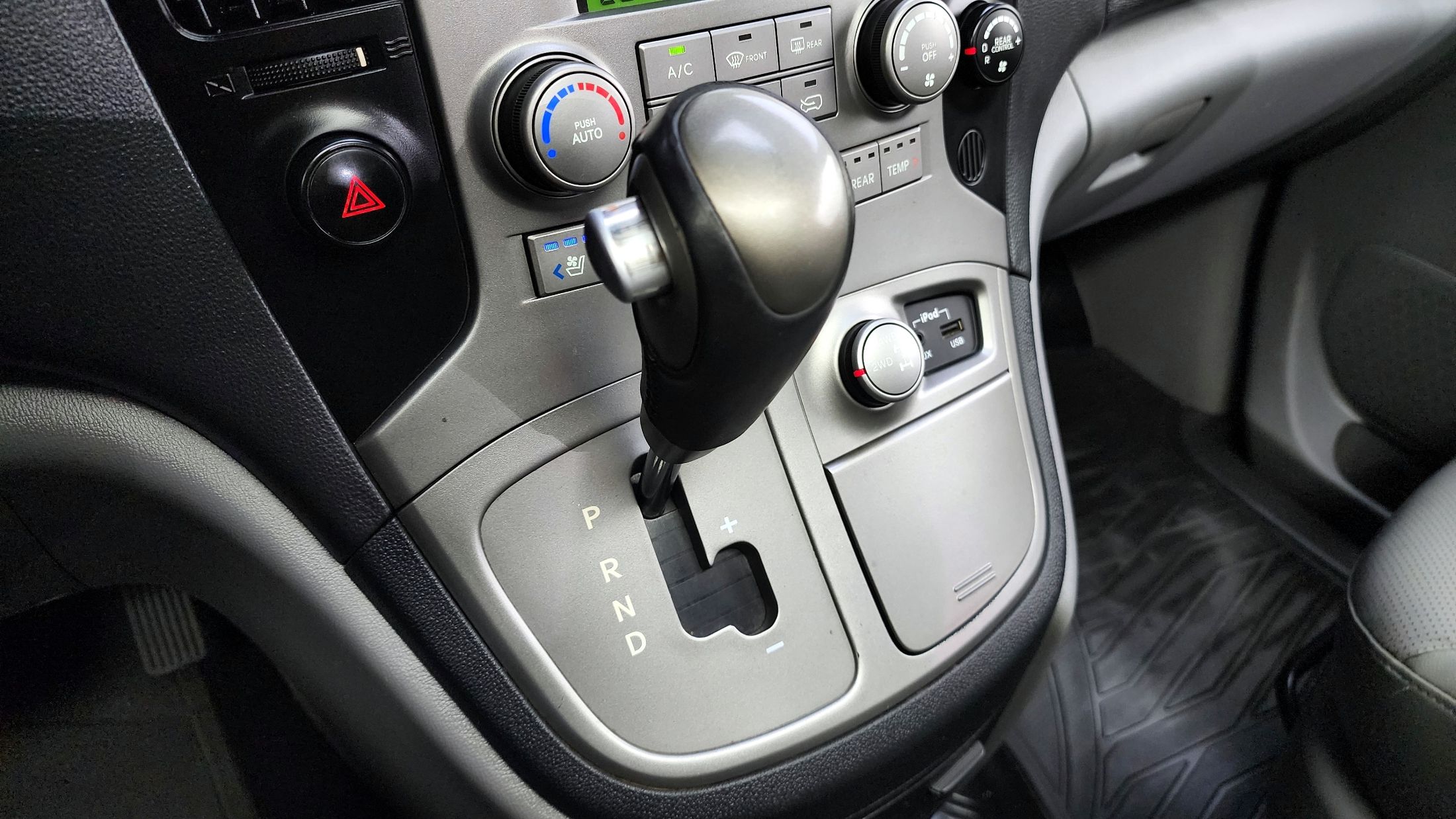 HYUNDAI STAREX GRAND 2014