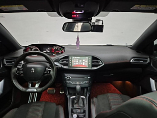 PEUGEOT 308 2018