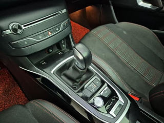 PEUGEOT 308 2018