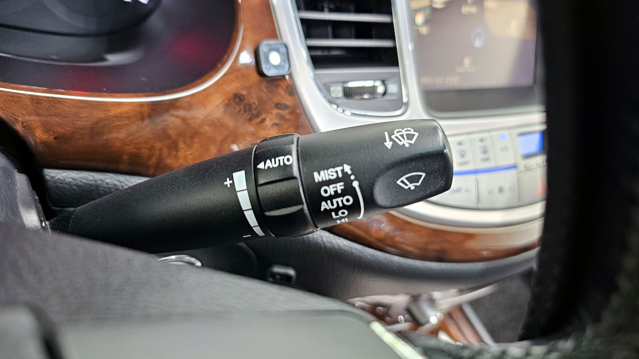 HYUNDAI GENESIS 2009