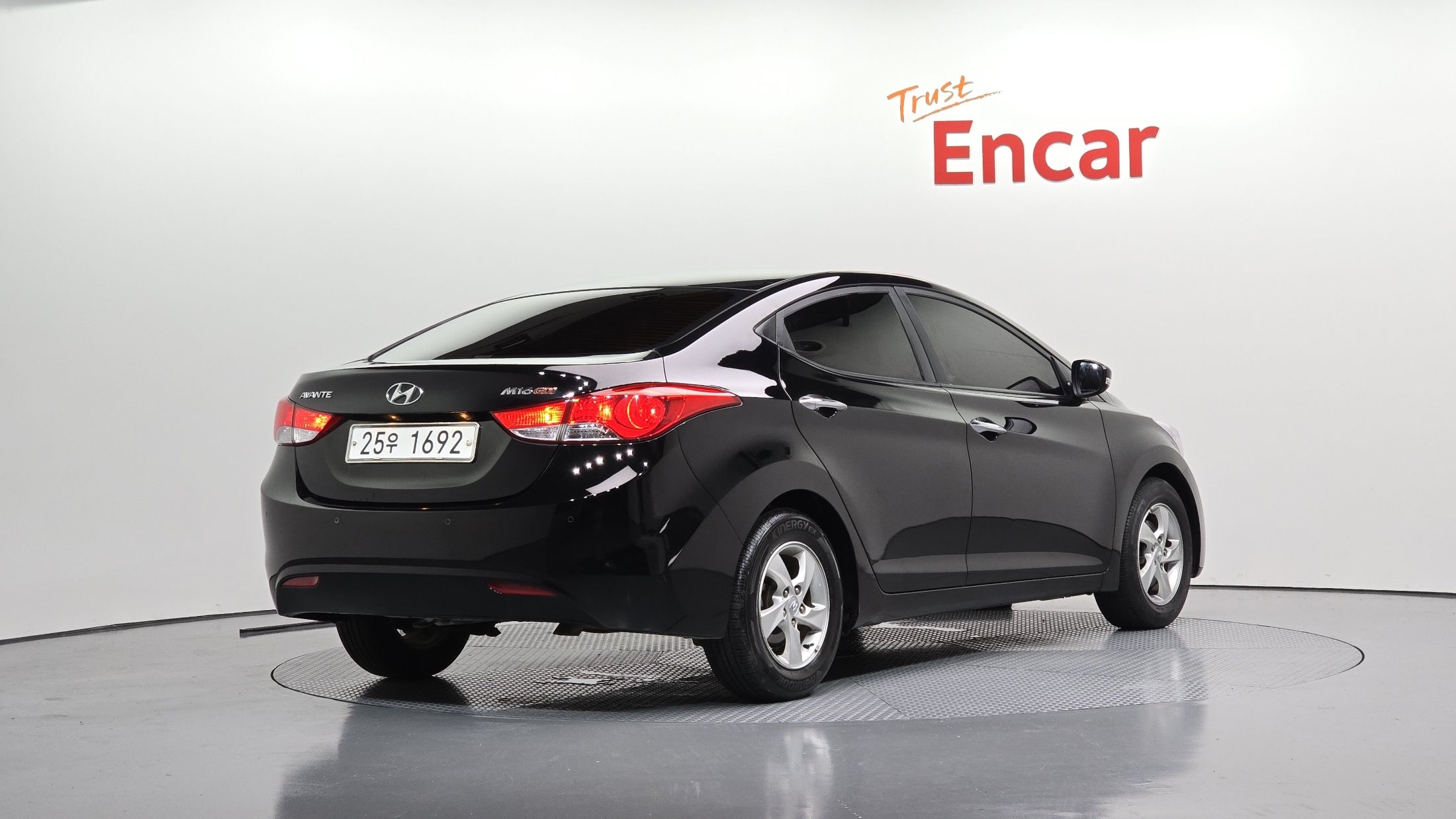 HYUNDAI AVANTE MD 2011