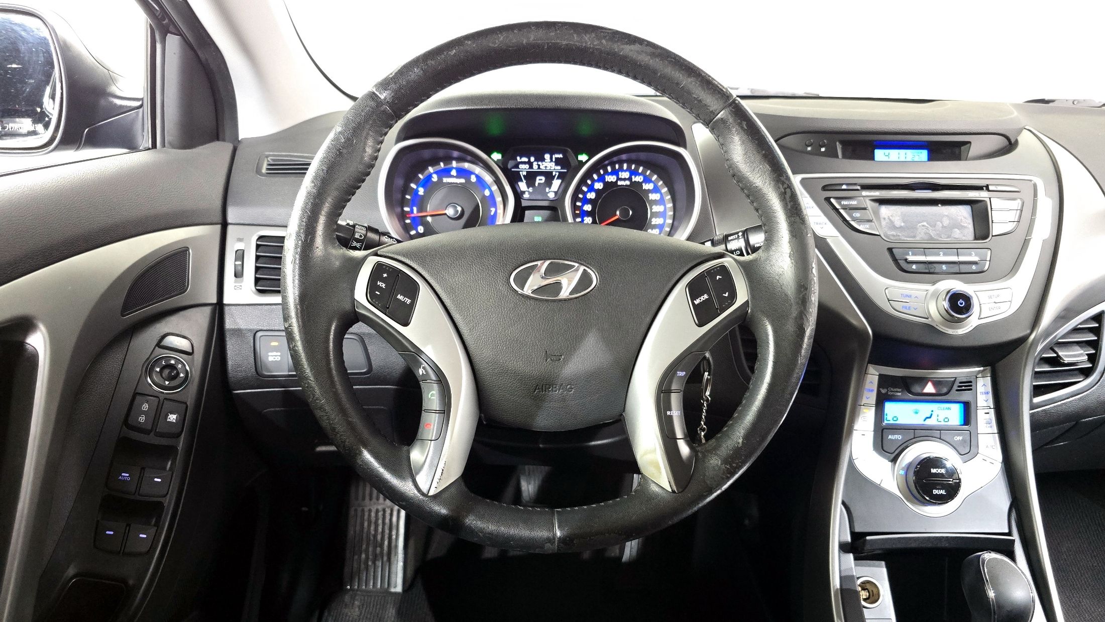 HYUNDAI AVANTE MD 2011
