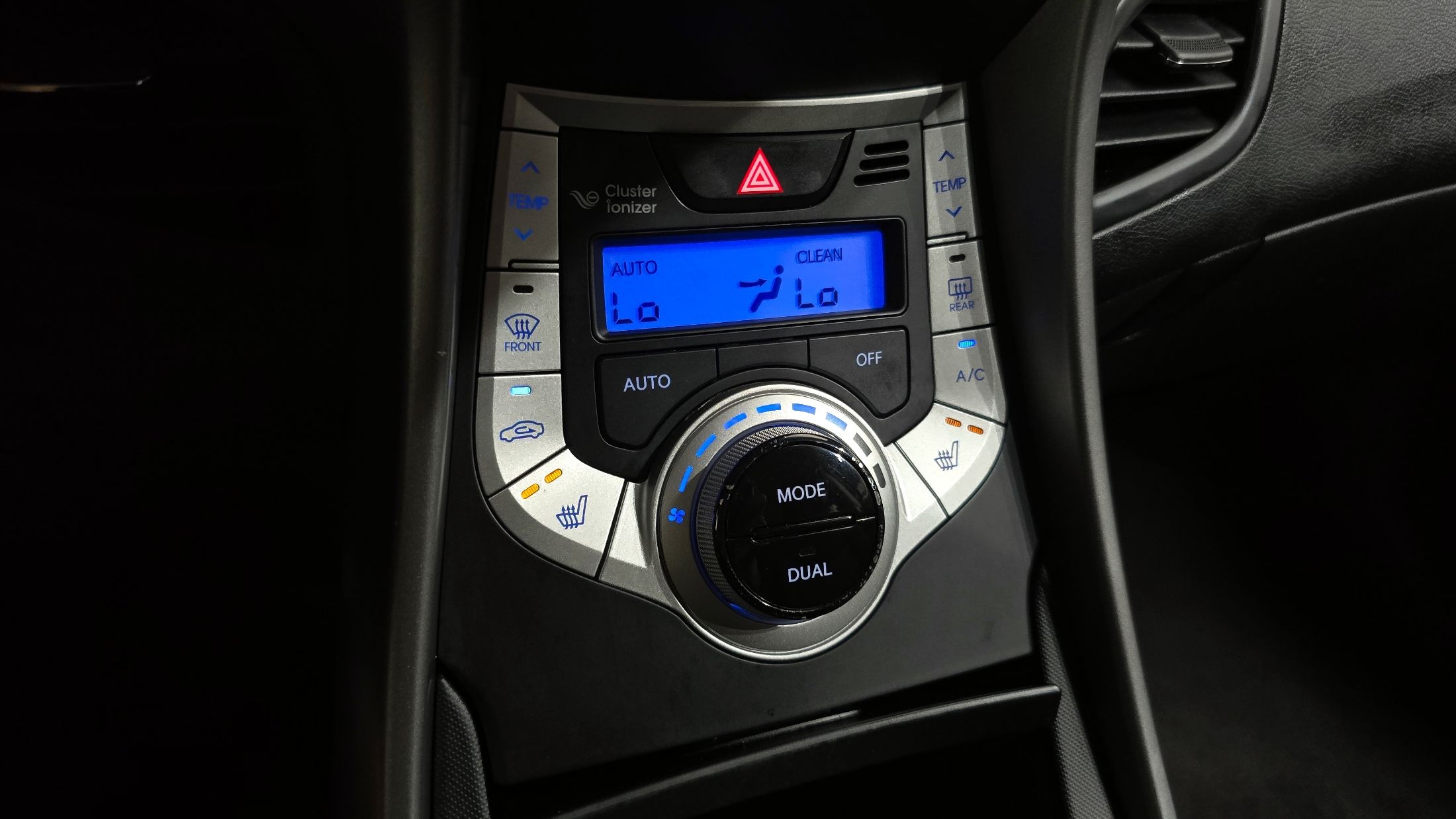 HYUNDAI AVANTE MD 2011