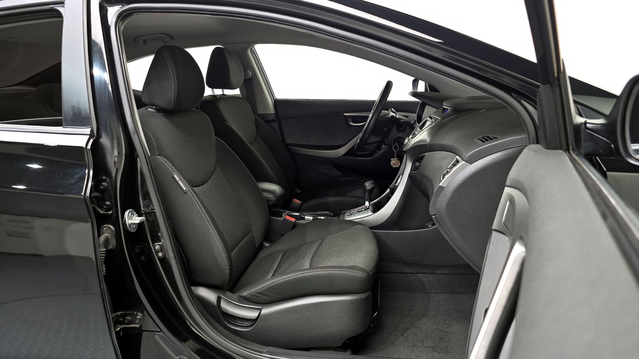 HYUNDAI AVANTE MD 2011