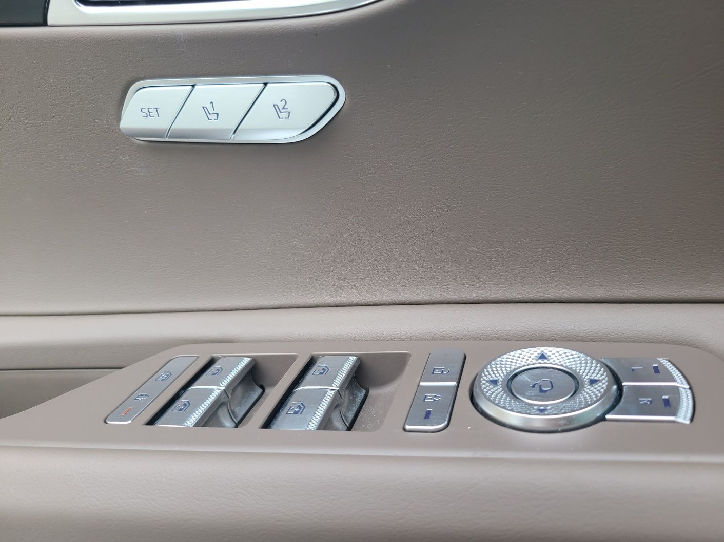 GENESIS GV80 2023